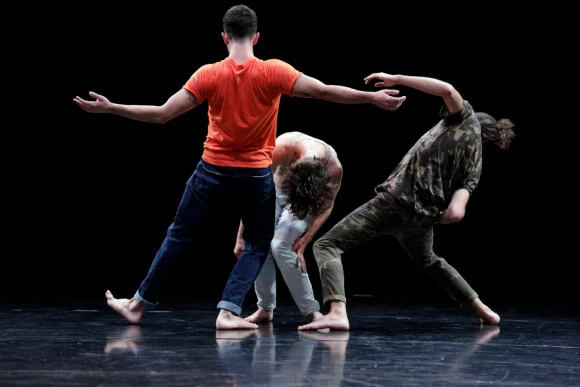 "Atlas", Représentation chorégraphique de la Compagnie Play-Michèle Murray