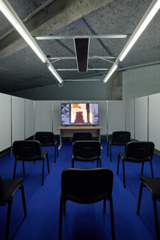 Arnaud Dezoteux, vue de l'exposition « Apprends et rêve », Mrac Occitanie, Sérignan, 2024. Photo : Jean-Christophe Lett.