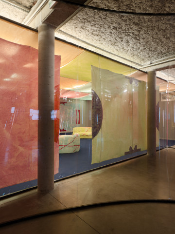 Anna Meschiari, vue de l'exposition « Les dormeur.euse.x.s », Mrac Occitanie, Sérignan, 2025. Photo : Aurélien Mole