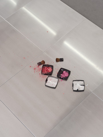 Sylvie Fleury, vue de l'exposition « Thunderb », Mrac Occitanie, Sérignan, 2025. Photo : Aurélien Mole