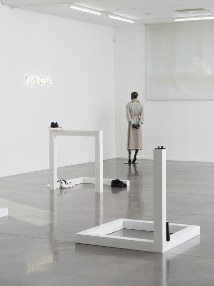 Sylvie Fleury, vue de l'exposition « Thunderb », Mrac Occitanie, Sérignan, 2025. Photo : Aurélien Mole