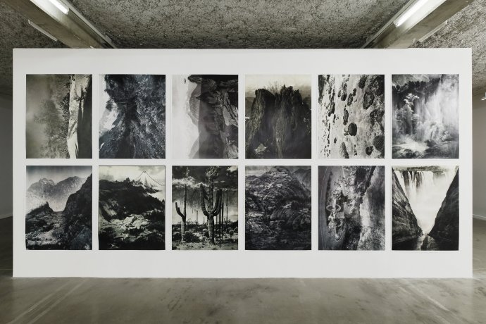 Batia Suter, "Hexamiles (extract)", 2019. Installation in situ, 12 impressions sur papier, 113×90 cm chaque. Courtesy de l'artiste. Photographie Aurélien Mole