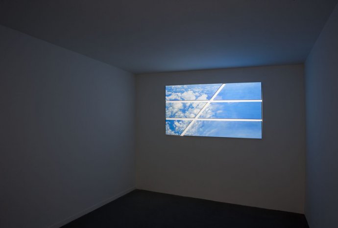 Noémie Le Duedal, "U-topie", 2012. Vidéo projection sur 6 châssis, 100 x 190 cm. Photographie : J-P.Planchon