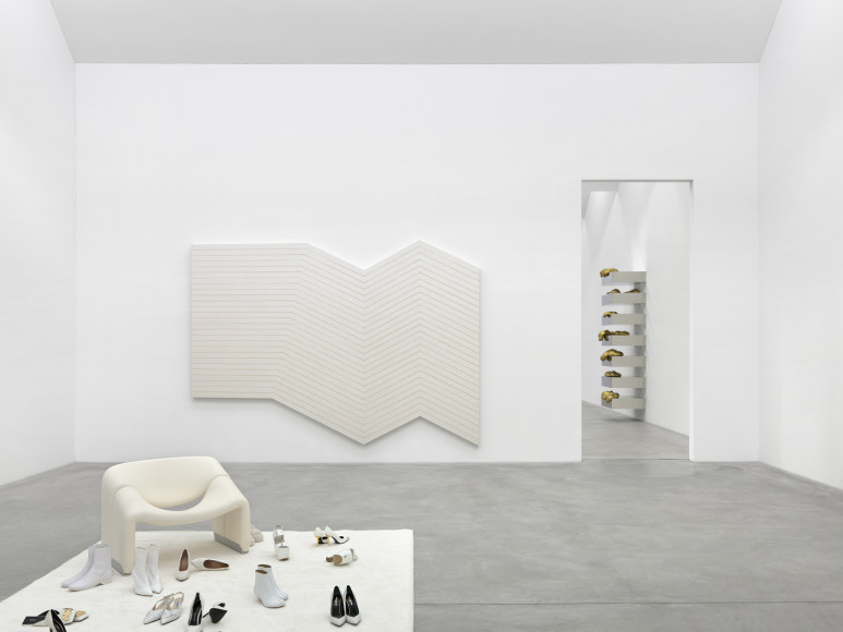 Vue d'installation, Sylvie Fleury - Shoplifters from Venus, Kunstmuseum Winterthur, 2023. Courtesy : Kunstmuseum Winterthur. Photo : Annik Wetter