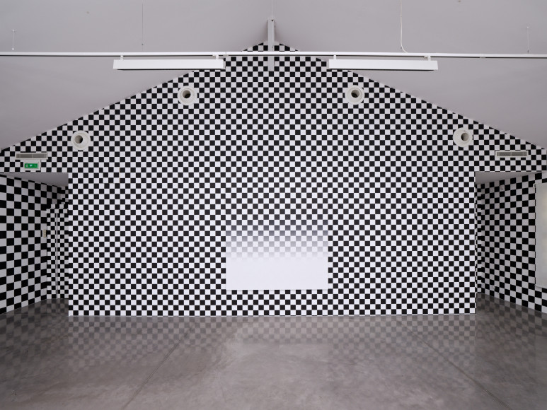 Philippe Decrauzat, vue d'exposition, "Intercisio". Mrac Occitanie, Sérignan, 2026. Photo : Aurélien Mole.