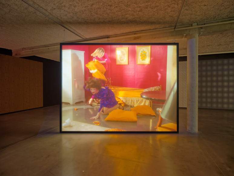 Brice Dellsperger, vue d'exposition, "Jean Biche & Sara Forever dans Le cours des choses". Mrac Occitanie, Sérignan, 2026. Photo : Aurélien Mole.