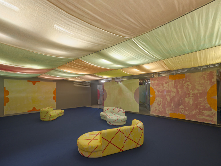 Anna Meschiari, vue de l'exposition « Les dormeur.euse.x.s », Mrac Occitanie, Sérignan, 2025. Photo : Aurélien Mole