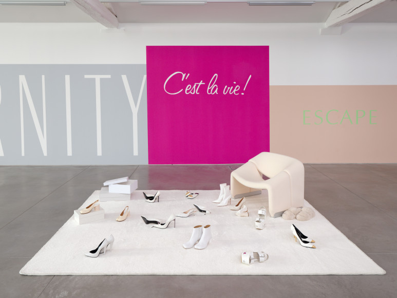 Sylvie Fleury, vue de l'exposition « Thunderb », Mrac Occitanie, Sérignan, 2025. Photo : Aurélien Mole