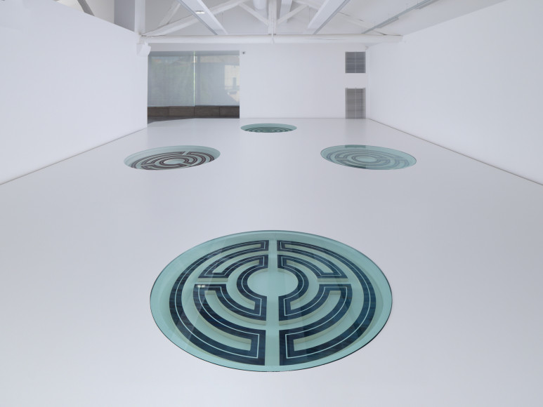 Philippe Decrauzat, vue d'exposition, "Intercisio". Mrac Occitanie, Sérignan, 2026. Photo : Aurélien Mole.