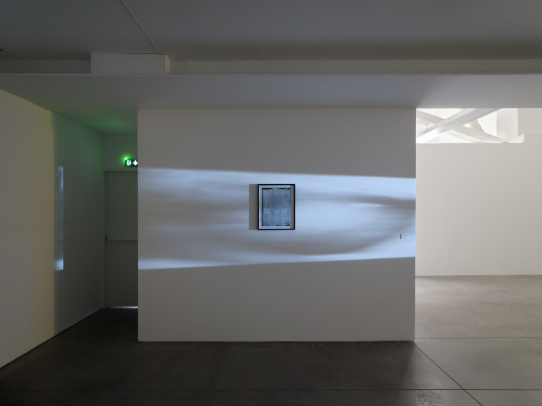 Philippe Decrauzat, vue d'exposition, "Intercisio". Mrac Occitanie, Sérignan, 2026. Photo : Aurélien Mole.