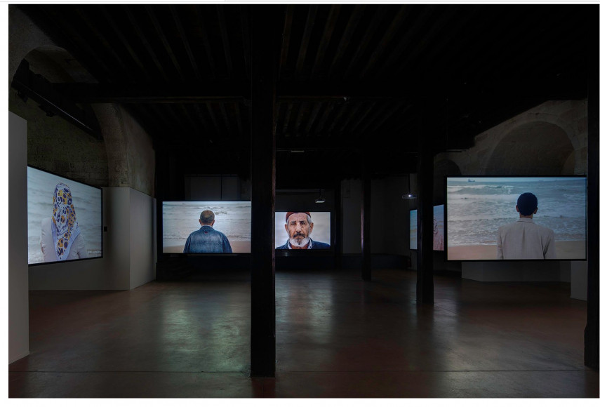 Vue de l'exposition MAdRE, à Castello Di Rivoli, Turin (Italie), 2014 Sophie Calle, Voir la mer (détail), 2011 © Sophie Calle / ADAGP, Paris 2024. Courtesy Galerie Perrotin © Renato Ghiazza