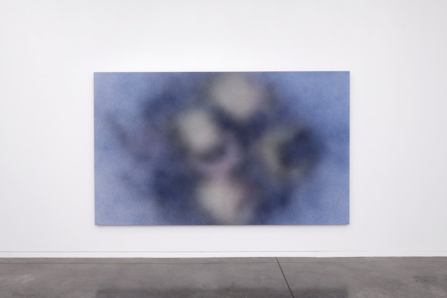 Isabelle Cornaro "Reproductions (Amplification, #2)", 2018, Peinture acrylique pulvérisée sur toile, 180 x 300 cm, Musée régional d'art contemporain Occitanie, Sérignan, © Isabelle Cornaro / Adagp, Paris, 2026